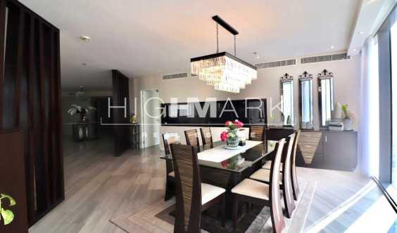 Furnished 4 Bedrooms With Creek And City Views