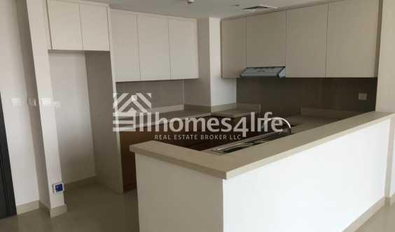 Modern Layout Pool And Park View Spacious in Dubai