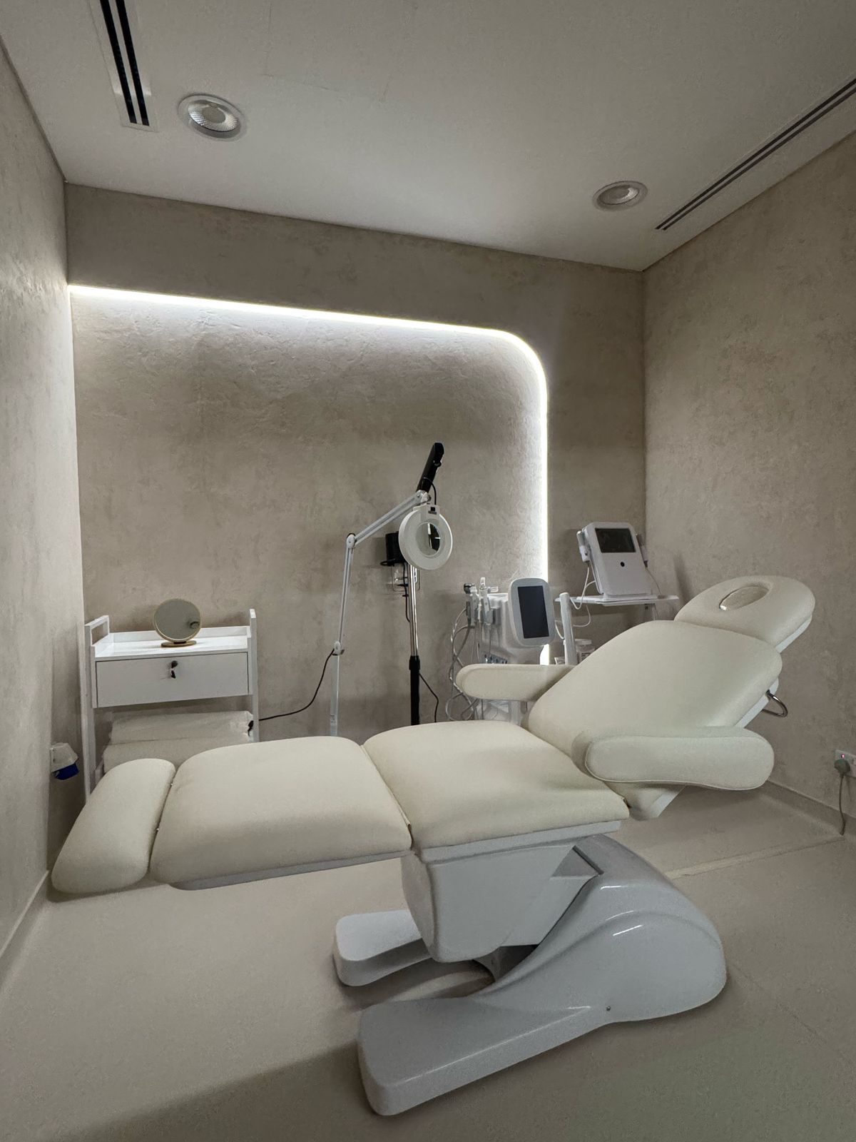 Sinta Medical Center Llc Dubai