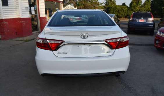 2016 Toyota Camry Se Aed 16000 for Sale in Dubai