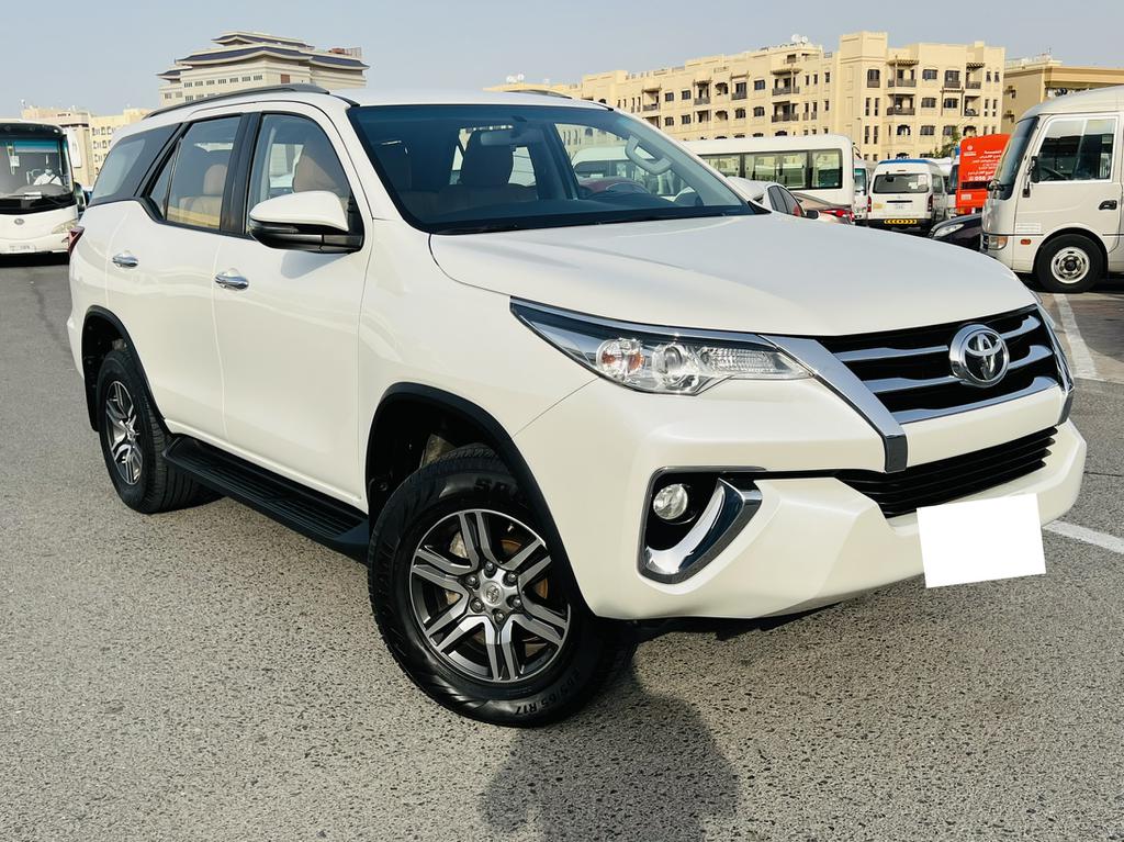 Toyota Fortuner 2019 Gcc 2 7 for Sale in Dubai