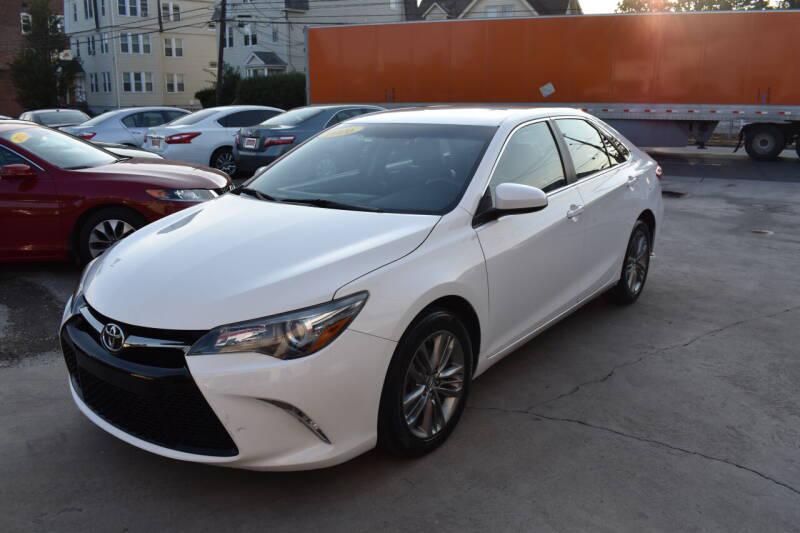 2016 Toyota Camry Se Aed 16,000 for Sale in Dubai
