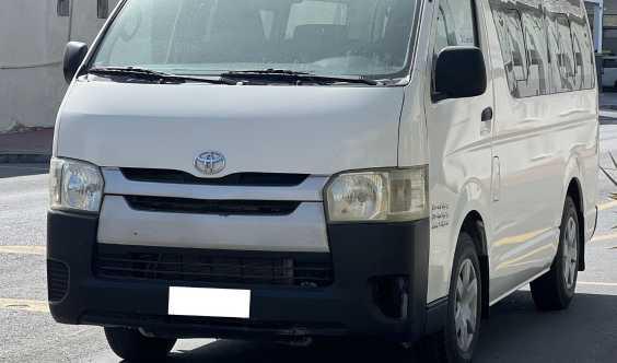 Toyota Hiace 2014 13 Seater for Sale in Dubai