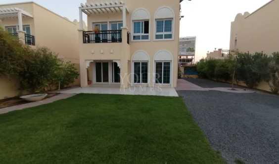 Perfect Location Well Maintained Close To Exit