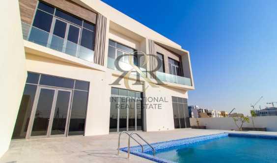 Vacant And Spacious 5 Bedrooms With Private Pool