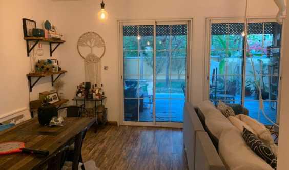 Upgraded 1 Bedroom Th Converted Toa2 Bedrooms