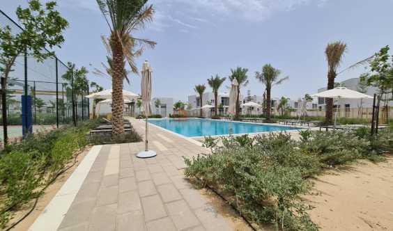 Vacant And Upgraded 3 Bedrooms Mvastu Near Pool And Park