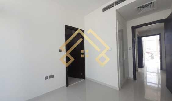 Affordable Luxurious Lifestyle Lovely Townhouse For Rent Single Row