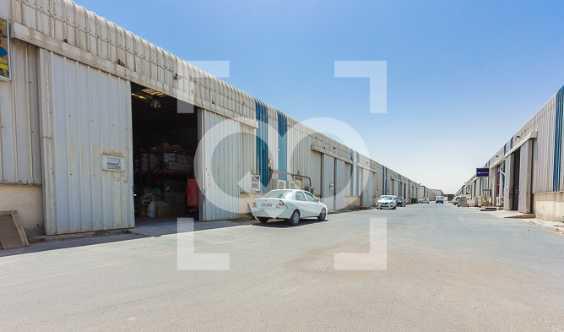 Large Warehouse Huge Storage Space Good Rental Price