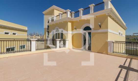 District 9 Nova Legacy BRand Villa New 4 Bedrooms Mvacant