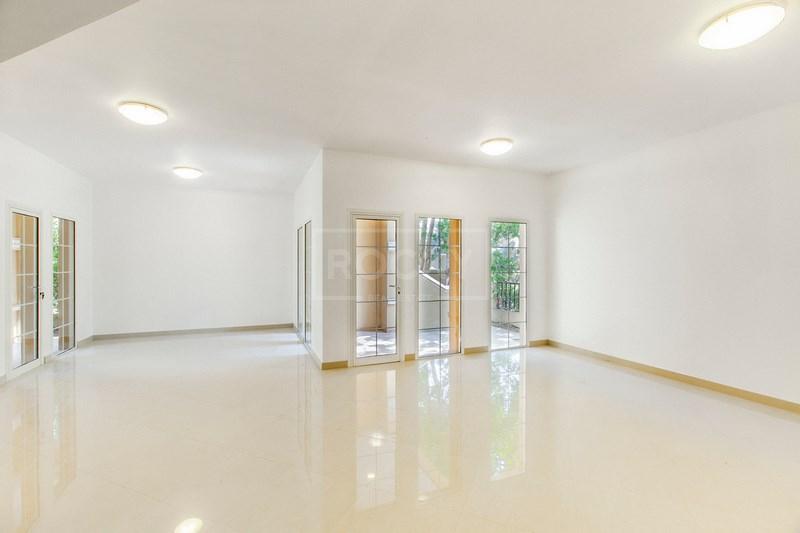 3 Bedrooms Refurbished Maids Plus Storage in Dubai