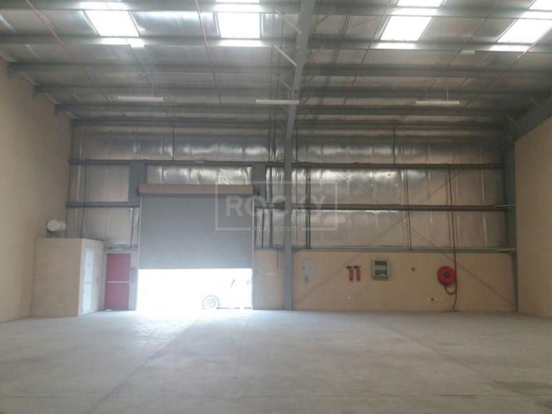 Fitted Warehouse Storage In Dip to Rent