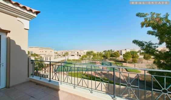 Amazing Deal 3 Bedrooms Villa With Garden Ready To Move In