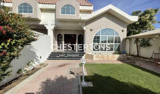 Semi Independent Single Storey Family Villa With Private Garden