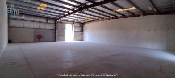 3,200 Sqft Warehouse With All Accessibilities