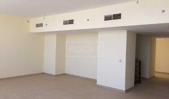 Vacant 5 Bedrooms Penthouse Silicon Oasis in Dubai