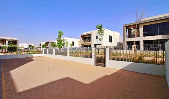 Corner Single Room Walk To Pool And Park Type E3