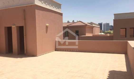 4mw Garden And Big Roof Terrace to Rent in Dubai