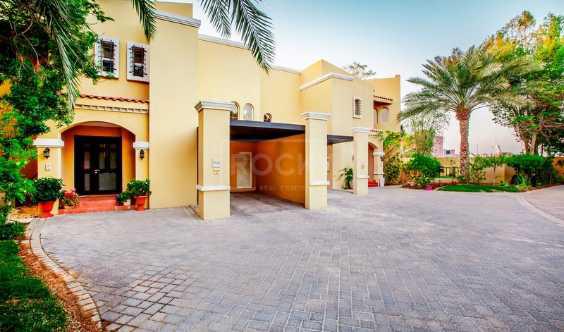 3 Bedrooms Villa With Private Pool In Al Sufouh