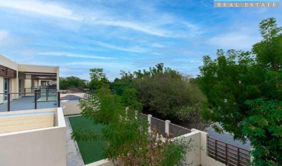 Ultra Modern Fully Furnished Luxurious Villa Vacant