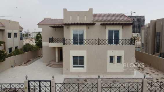 Spacious Villa 6 Bedrooms With Maid Room in Dubai