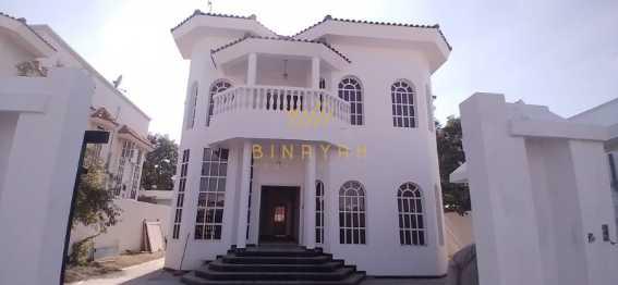 Upgraded Independent Villa With Private Garden