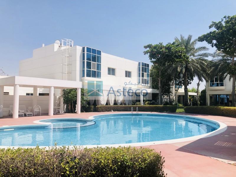 BRight And Spacious 4 Bedrooms Compound Villa For Rent