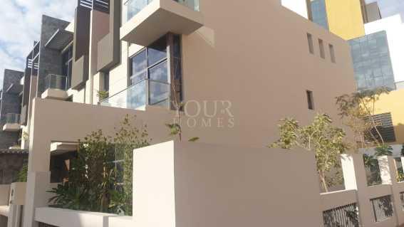Commission Free Spacious Townhouse With Bbq Area