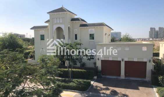 Corner Unit Big Plot BRight Spacious in Dubai