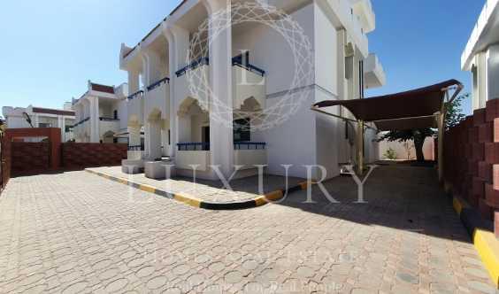 Classic Compound Villa With Private Entrance Yard