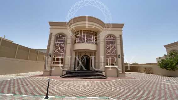 Incredible Private Duplex Villa With Huge Yard