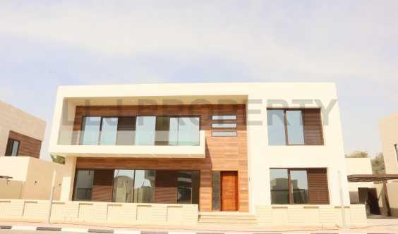 Rare Find Huge Modern Villa Officers Club in Dubai