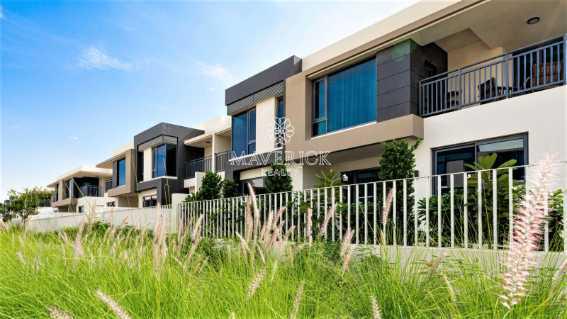 Spacious 5 Bedrooms Villa Maids R Garden Corner Unit
