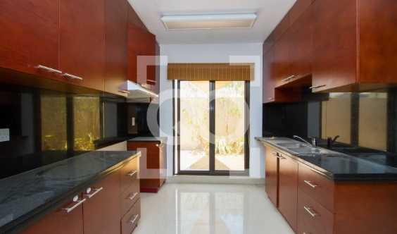 Fully Upgraded Well Managed Patio Garden Pets Allowed