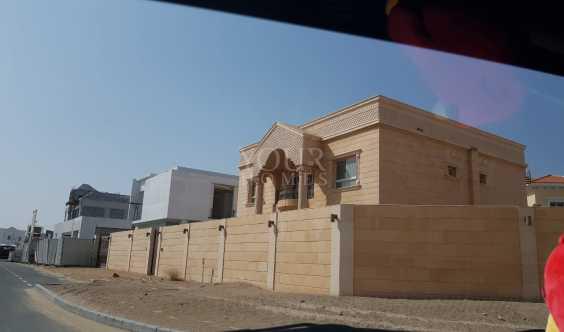 Corner 5 Bedrooms Room Villa In Barsha South