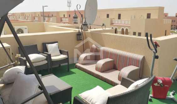Vacant 3 Bedrooms Single Roww Roof Terrace In Hydra Village