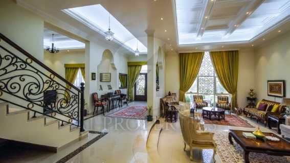 Lush Green Garden With Lift Corner Unit in Dubai