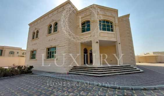 Private Villa With Huge Yard Maid And Driver Room