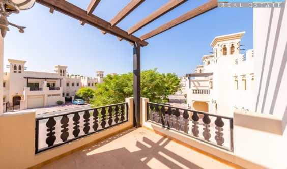 Stunning 3 Bedrooms Townhouse With Maid Room And Lake View