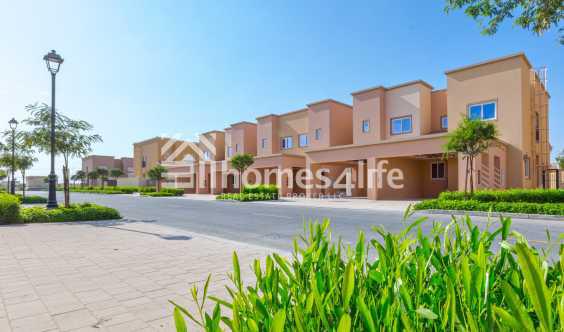 4 Bedrooms Maids BRand New Near Small Park