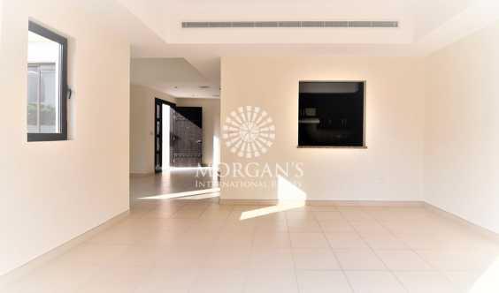 Next To Park Spacious 3 Bedrooms Maid Room