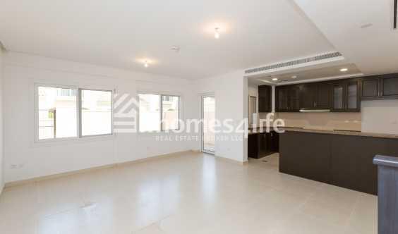 BRight And Beautiful 3 Bedrooms Rent BRand New