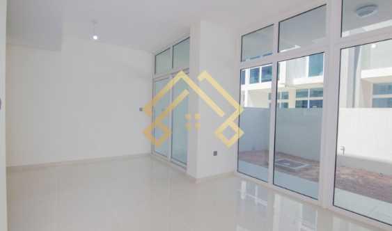BRand New Hot Deal Unfurnished Townhouse In Very Low Rent