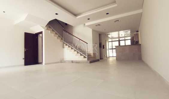 BRand New And Luxury Th With Modern Finishing