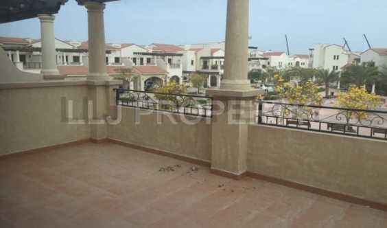 Vacant Light And BRight With Own Privacy in Dubai