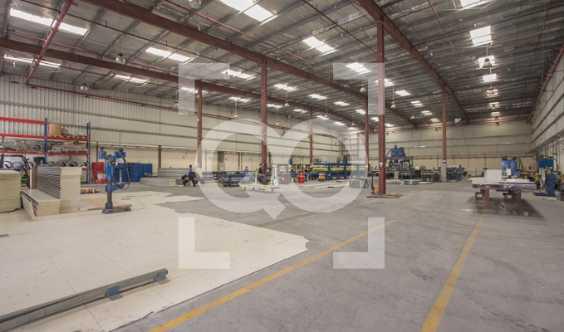 High 350kw Electric Power Warehouse For Rent In Dip 2 Dubai