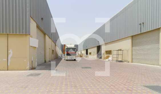 Built In Office 12 Meter Height Well Maintained