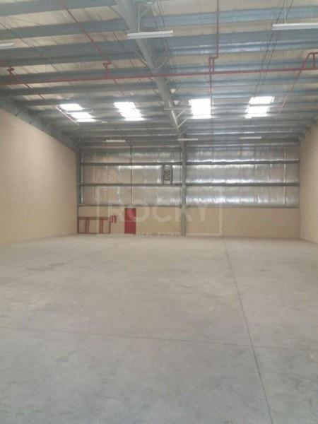 Fitted Warehouse Storage In Dip to Rent