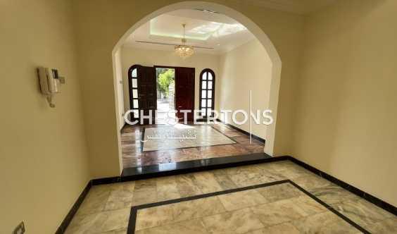 Semi Independent Single Storey Family Villa With Private Garden