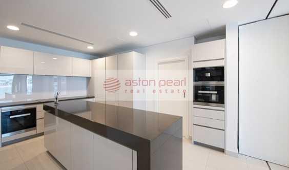 Contemporary 5 Bedrooms The Most Prestigious Address